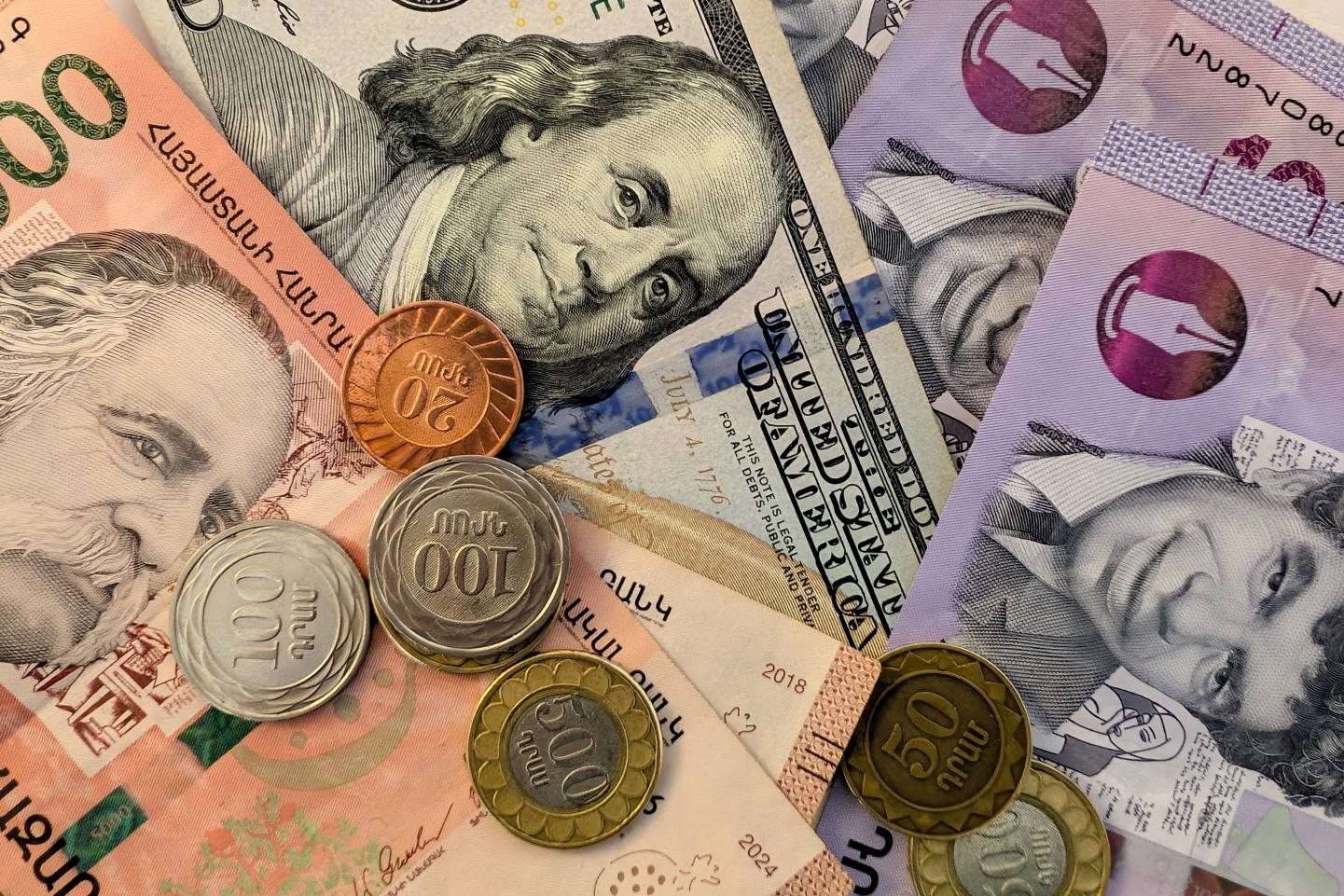 Armenian Drams and US Dollars